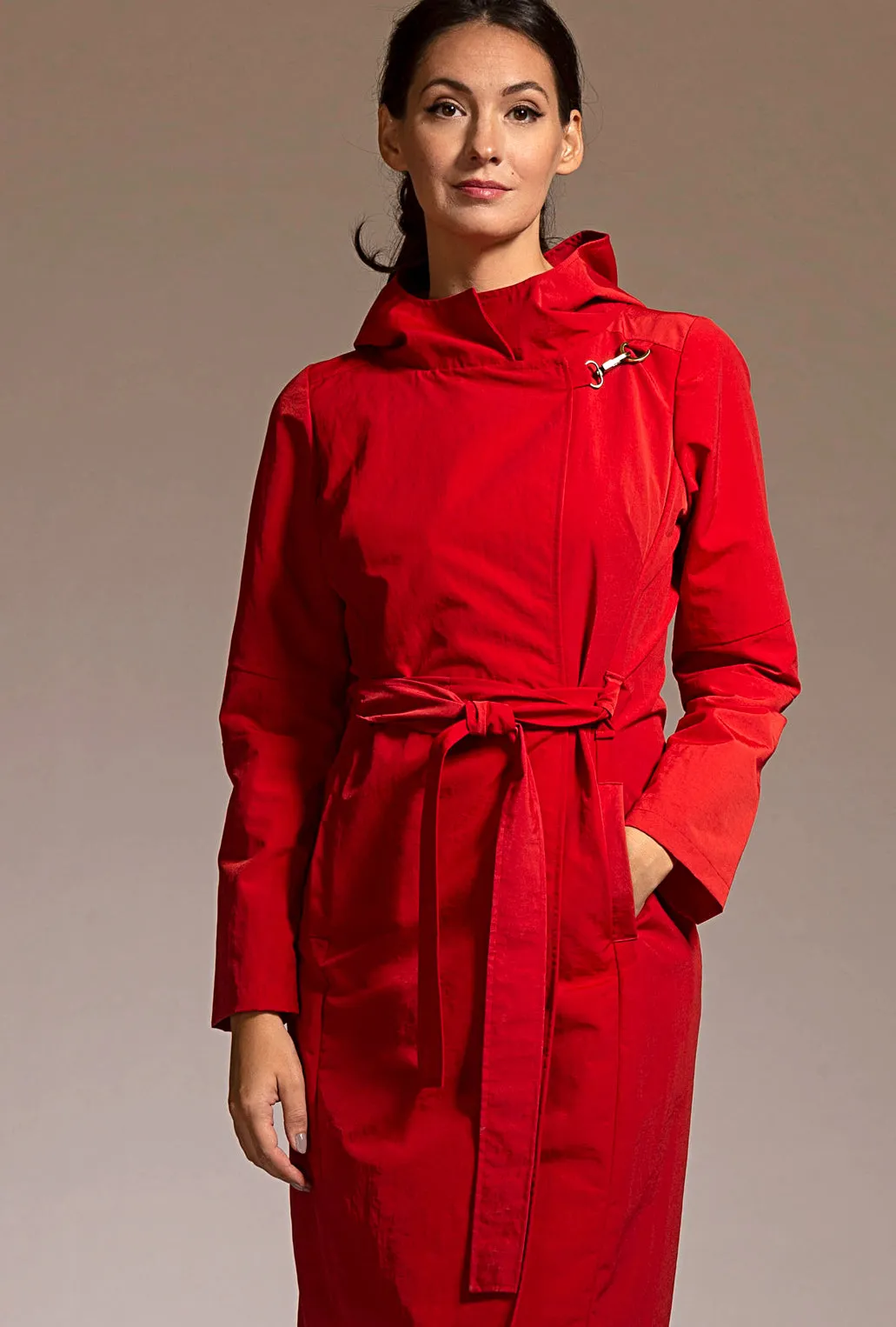 ARCH RAINCOAT · poppy