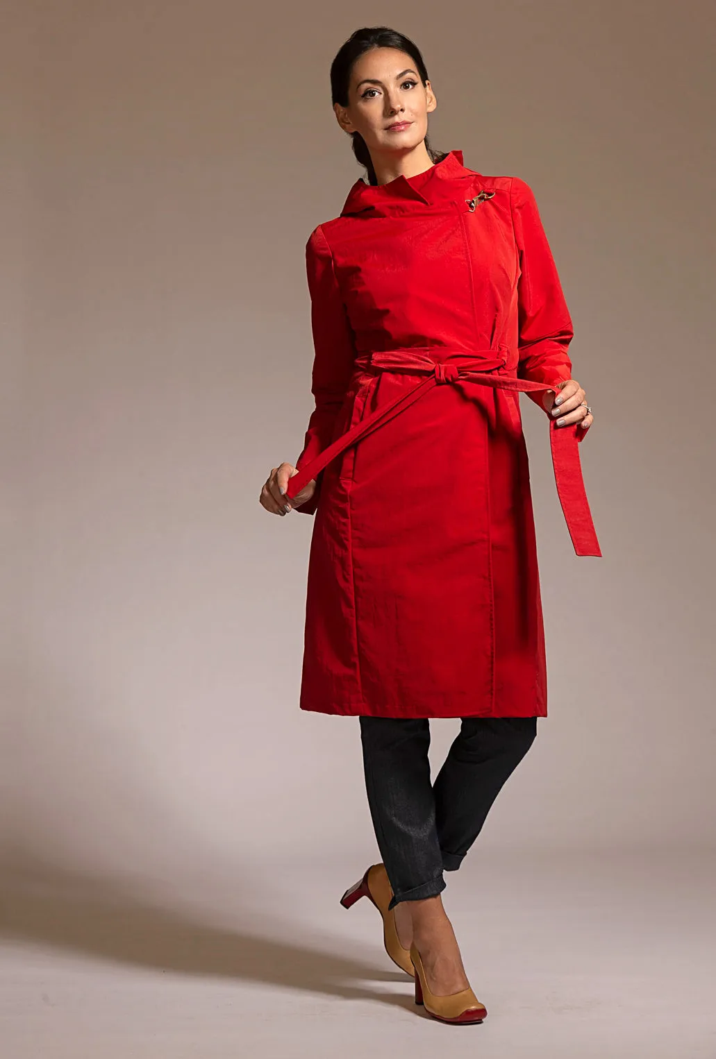 ARCH RAINCOAT · poppy