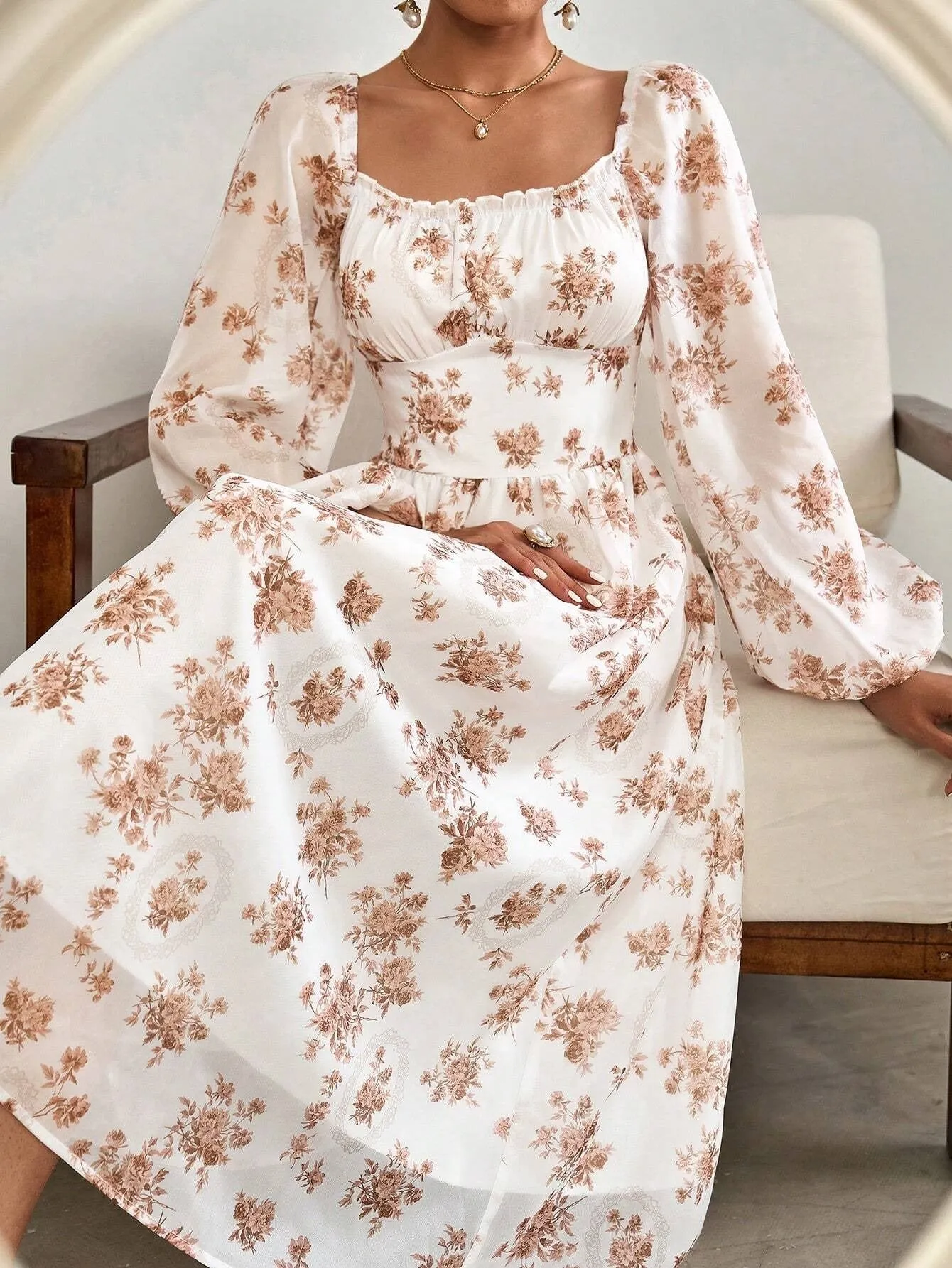 Brown Floral Lantern Sleeve Pleated Dress