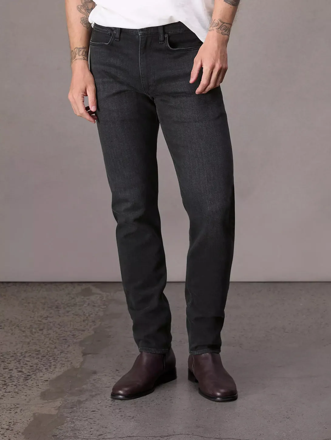 Fit 2 Stride Slim Jean - Washed Black