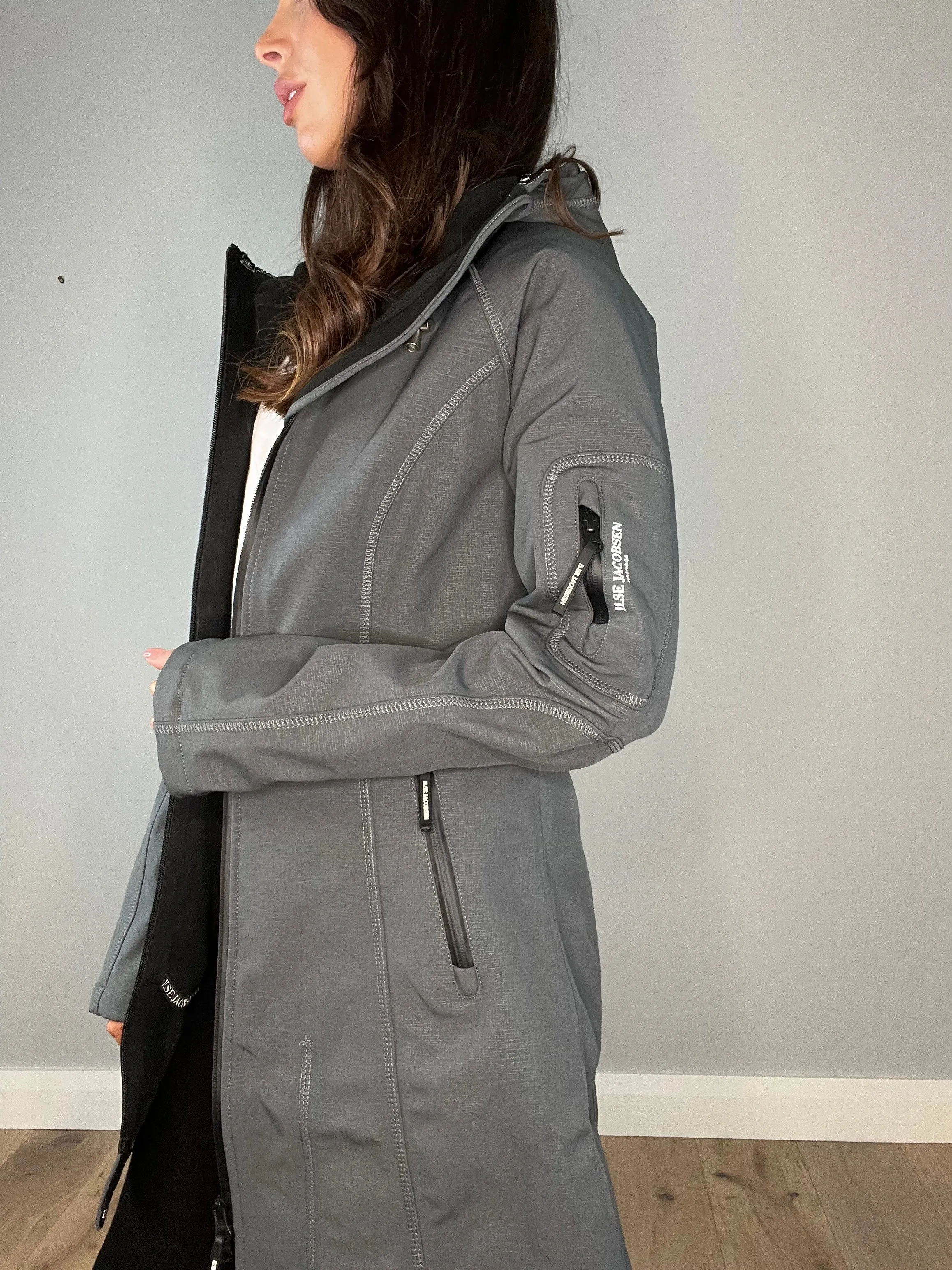 Ilse Jacobsen Rain 37 Raincoat in Dark Shadow