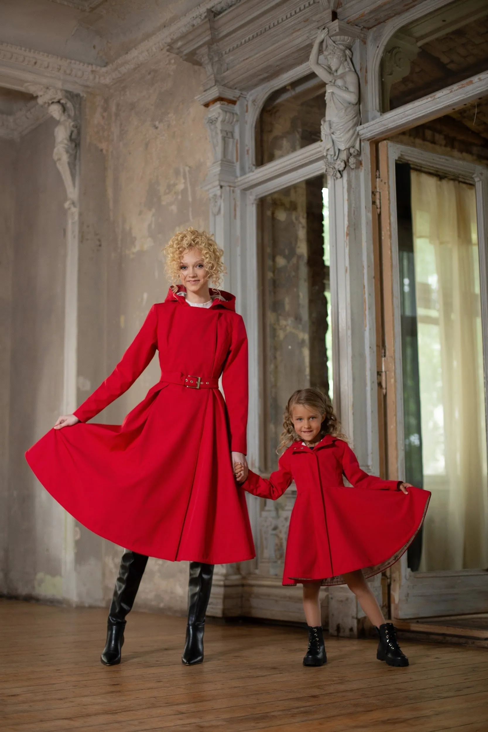 Kids' Queen of Hearts Raincoat Red