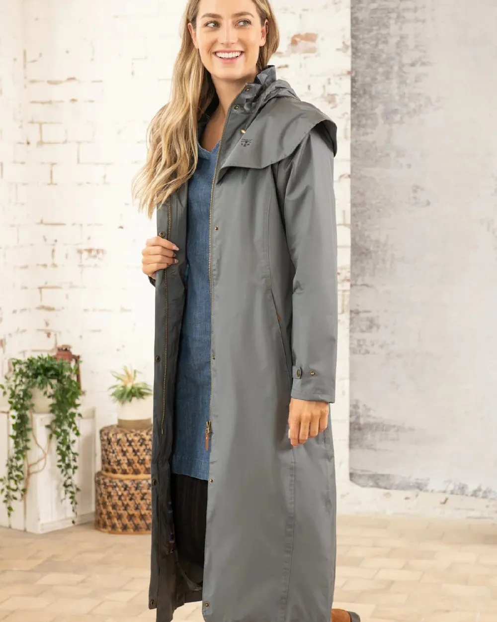 Lighthouse Outback Full Length Ladies Waterproof Raincoat